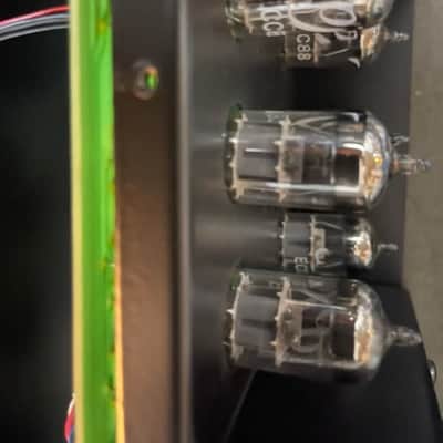 EAR 825 TWO-CHANNEL 5-BAND EQUALIZER image 11