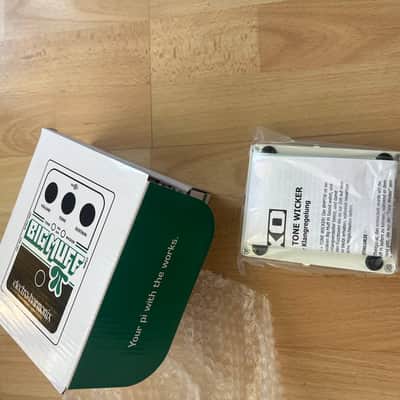 Electro-Harmonix Big Muff Pi with Tone Wicker Distortion / Sustainer 2008 - Present - White / Black / Green image 5
