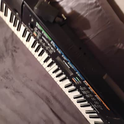 Yamaha PSR-E253 61-Key Portable Keyboard 2010s - Black image 6