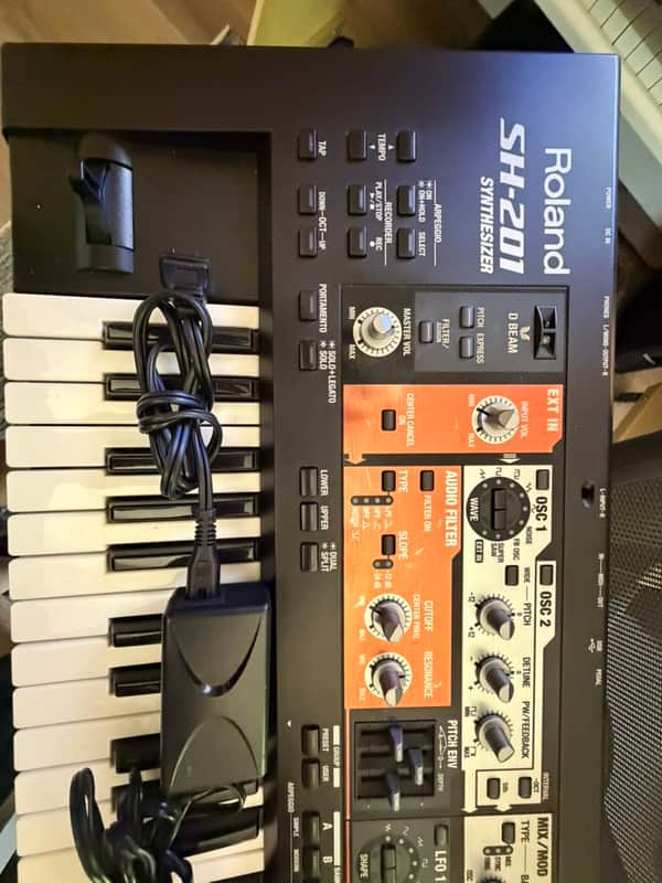 Roland SH-201 49-Key Synthesizer