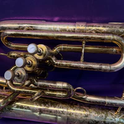 King 625 front bell baritone - Lacquer image 3