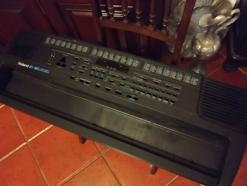 Roland E-16 top and bottom plastic panels image 1