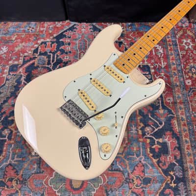 *Video* 1968 Fender Stratocaster Reissue Model ST68-92TX Made in Japan - 2006 image 6