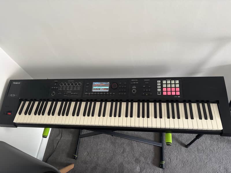 Roland FA-08 88-Key Music Workstation 2014 - Present - Black image 1