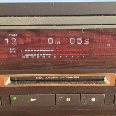 Sony MDS-JA3ES minidisc player recorder deck Early or mid-1990s - Black image 23