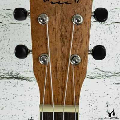 Lanikai U21-S Mahogany Soprano Ukulele w/ bag image 6