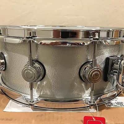 DW Collector's Series 5.5x14" Cast 3mm Aluminum Snare Drum w/ Chrome Hardware image 4