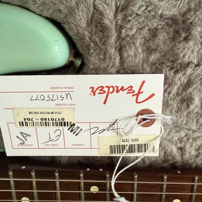 Fender Limited Edition American Professional Stratocaster with Rosewood Neck 2017 - Daphne Blue image 6