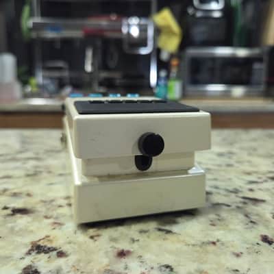 Boss DD-3(b) Digital Delay 2001 - Present - White image 5