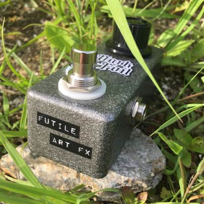 Futile Art FX Custom Shop 🌚 Mini Dark Foil Fuzz Marble Hammertone (‎MATAMP GT-120 Demo added) image 2