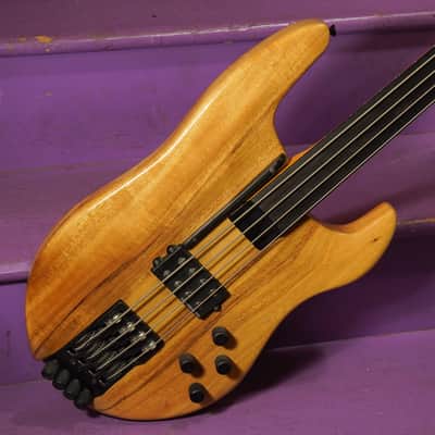 1994 Chip Wilson w/Kubicki Headless Fretless Neck Electric Bass Guitar (VIDEO! Fresh Setup) image 2