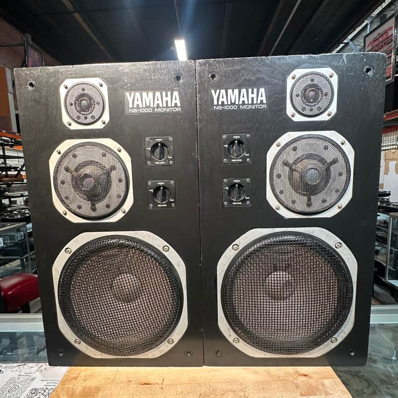 Yamaha NS-1000
