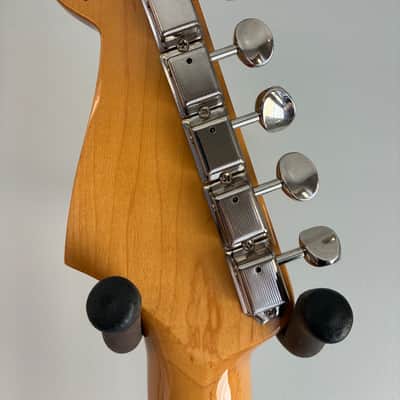 Fender Robert Cray Artist Series Signature Stratocaster 2003 - Present - 3-Color Sunburst image 7