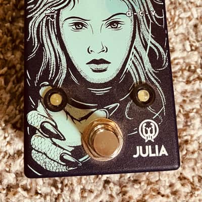 Walrus Audio Julia Chorus / Vibrato V2 2019 - Present - Purple