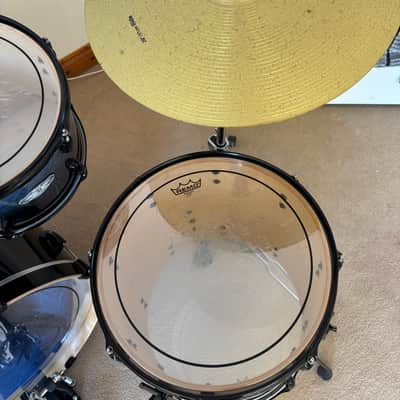 Pearl "Vision" VBX Birch 5 piece drum kit/hardware/cymbals /gig bags/ throne image 6