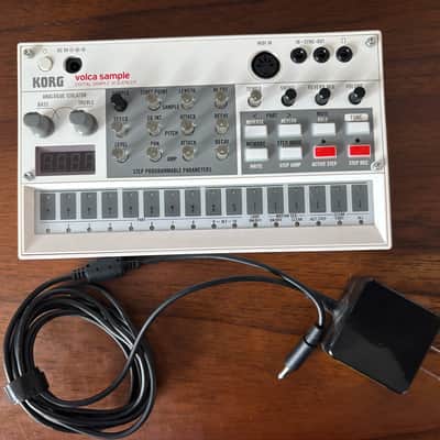 Korg Volca Sample Digital Sample Sequencer - White image 2