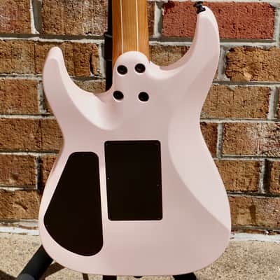 Jackson American Series Virtuoso Streaked Ebony Fingerboard Satin Shell Pink image 7