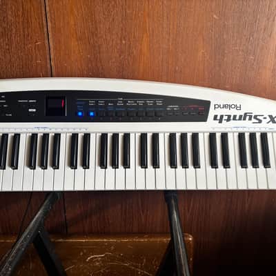 Roland AX-Synth Shoulder Synthesizer - White w/ gig bag power supply image 3