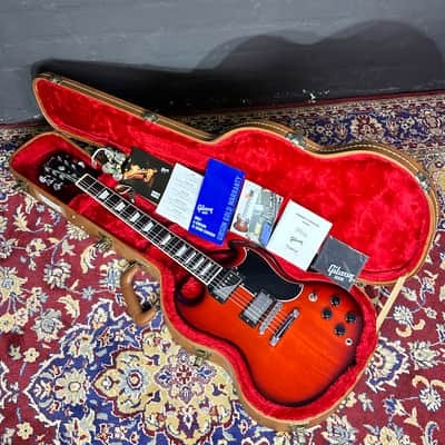 + New Video Gibson 2017 SG Standard Cherry Burst + Locking Tuners + Case image 2