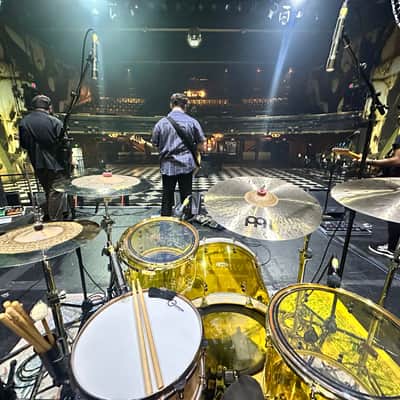 SJC Custom Acrylic 3-Piece Drum Kit – Yellow Acrylic w/ Brass Hardware (22/12/16) image 12