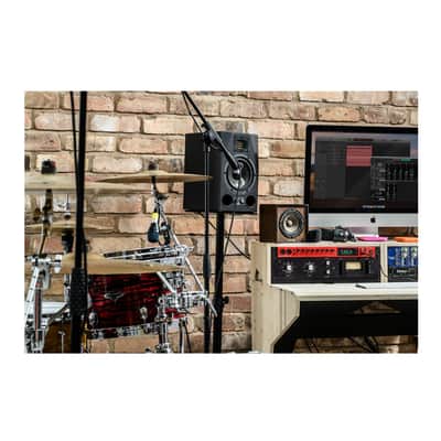 Focusrite Clarett+ 8Pre 18-in/20-out Audio Interface image 12