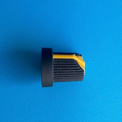 CRATE TAXI TX-15 CA30D Guitar Amplifier Part Knob Cover Slanted Yellow Black Cap image 5