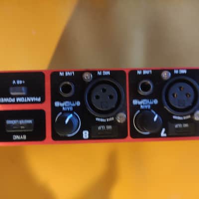 Behringer Ultragain Digital ADA8200 8-Channel Mic Preamp Black / Red image 5