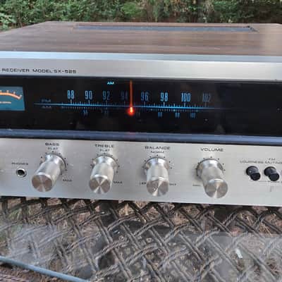 Vintage Pioneer SX-525 AM FM Stereo Receiver Powers On Works image 3