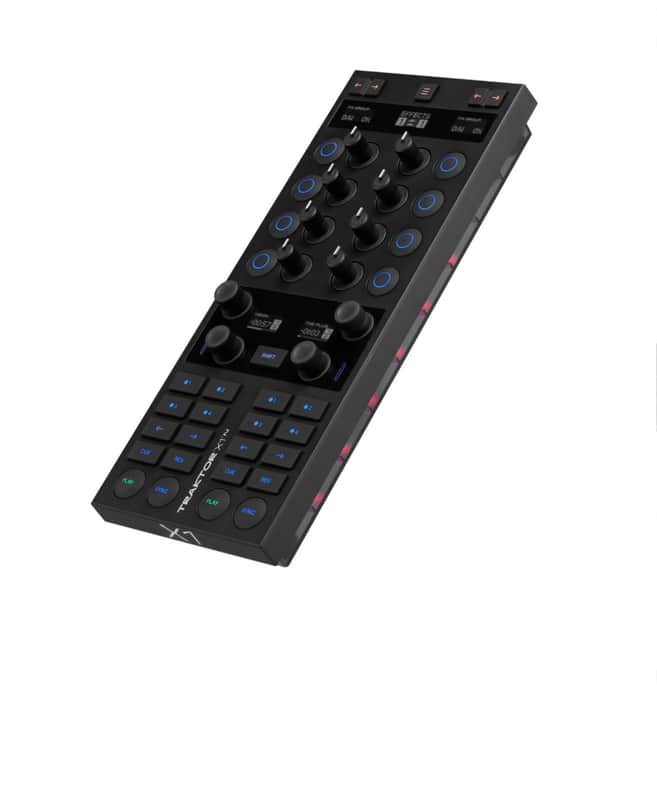Native Instruments Traktor x1 mk3 2025 - Matte black image 1