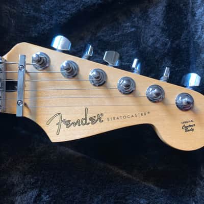 Fender Player Stratocaster Floyd Rose HSS with Pau Ferro Fretboard 2018 - Present - 3-Color Sunburst image 3