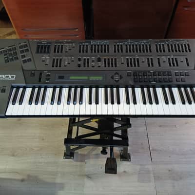Roland JD-800 61-Key Programmable Synthesizer 1991 - 1995 - Carbon image 2