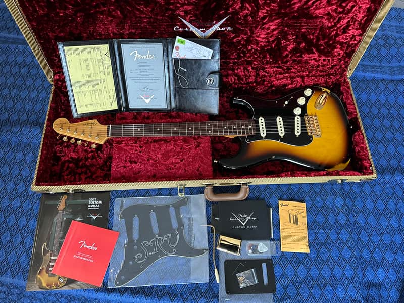 Fender Fender Custom Shop Stevie Ray Vaughan Signature Stratocaster Relic - 3-tone Sunburst