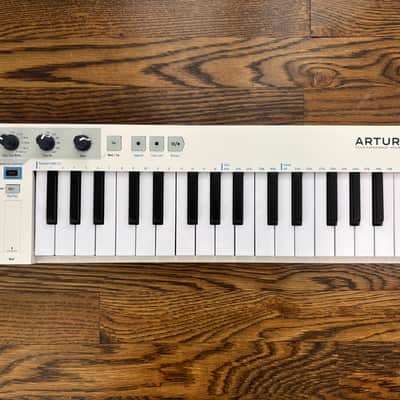 Arturia KeyStep 32-Key MIDI Controller 2017 - 2025 - White image 2
