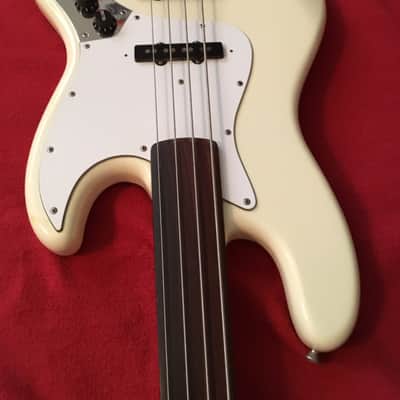 Fender Jazz Bass-Fretless- Made In Japan 1992-1993 image 5