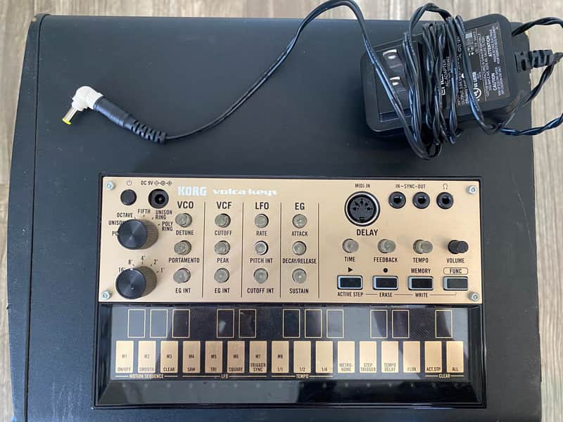 Korg Volca Keys Analog Loop Synthesizer 2013 - Present - Gold/Black image 1