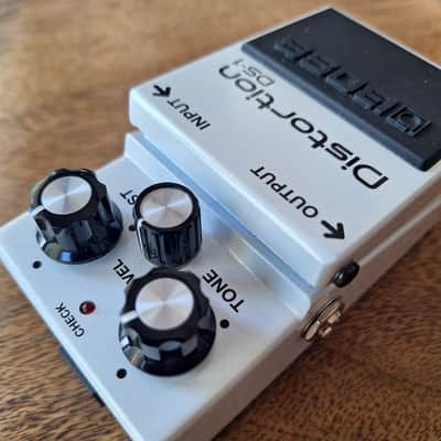 Limited Edition Boss DS-1-WH Distortion 2024 - Pearl White * FREE shipping image 3