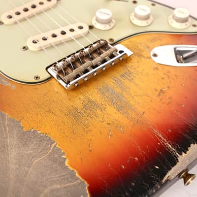 Fender Custom Shop 1960 Stratocaster Ultimate Relic Masterbuilt Greg Fessler 3-Tone Sunburst image 6