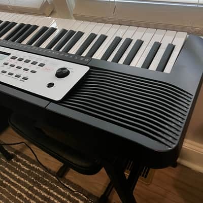 Yamaha YPT-280 61-Key Portable Keyboard w/ Gator Soft Case image 9