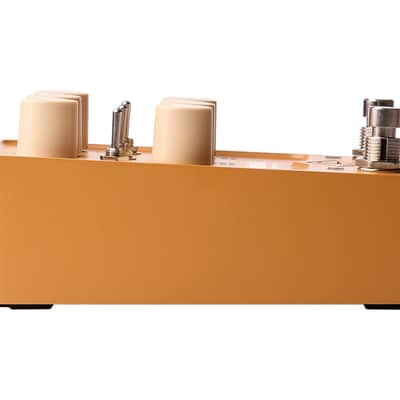 Universal Audio Enigmatic '82 Overdrive Special Amp Pedal [DEMO] image 3