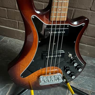 GUILD B-302 bass guitars for sale in USA | guitar-list