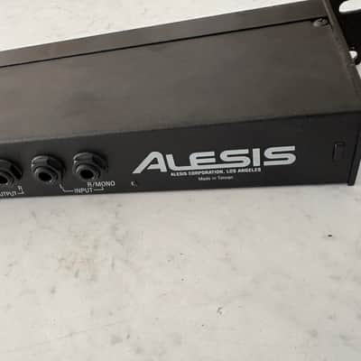 Alesis MicroVerb III 16-Bit Digital Reverb and Delay 1991 - 1996 - Black imagen 7