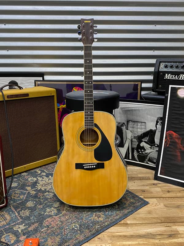 Yamaha FG-200D - Natural Finish - Comes w/ Vintage Hardcase - Made