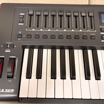Novation Impulse 49 MIDI Keyboard Controller image 3