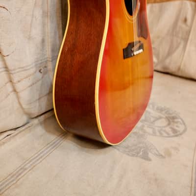 Gibson J-45 1967 - Cherry Sunburst image 6