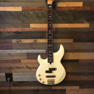 Yamaha BB1600 Left Handed Cream Wht. image 10
