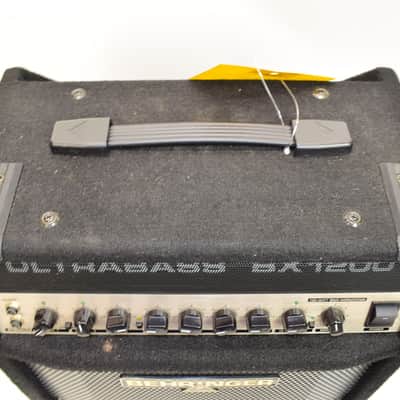 Behringer BX1200 Ultrabass 120-Watt 1x12" Bass Combo Amp imagen 3