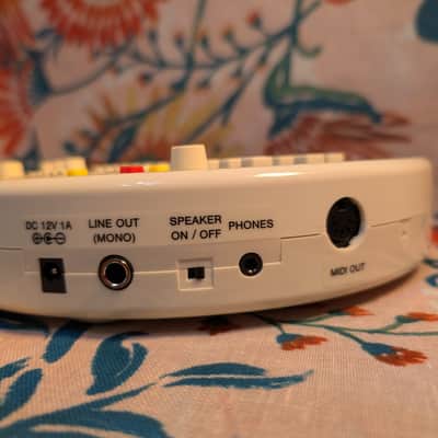 Suzuki OM-108 Omnichord Reissue 2024 - Present - White image 5