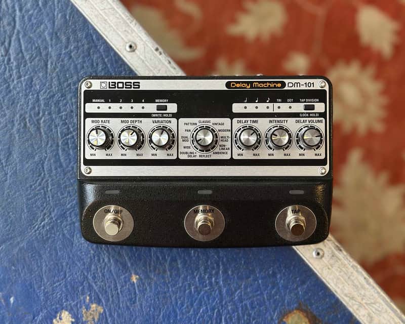 Boss DM-101
