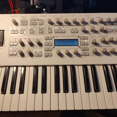 Access Virus TI Polar Keyboard