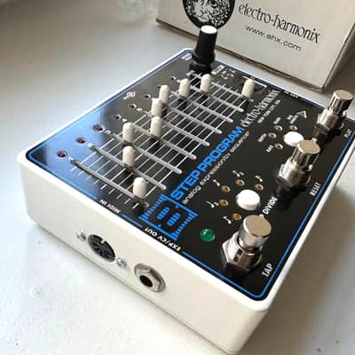 Electro-Harmonix 8-Step Program Analog Expression / CV Sequencer - Black image 4